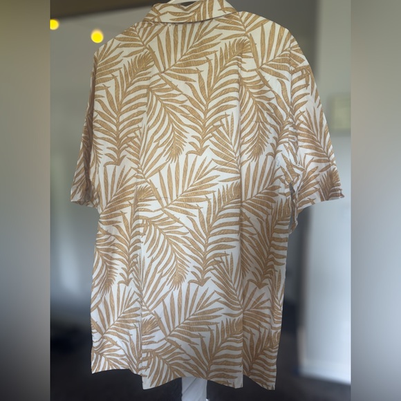 🌺 Men’s Luxury Aloha Shirt – Modern Island Wear 🌺 - Picture 2 of 8